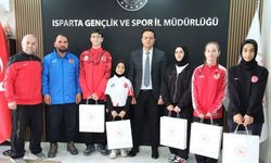 Taekwondo gururu: Başarılı sporcular ödüllendirildi