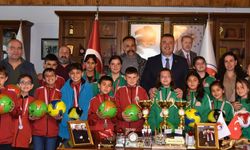 HALK OYUNLARINDA 3 KATEGORİDE İL BİRİNCİLİĞİ