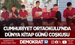 CUMHURİYET ORTAOKULU’NDA DÜNYA KİTAP GÜNÜ COŞKUSU