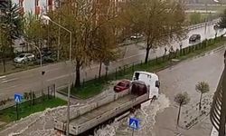 Yağmur yolları Göle çevirdi