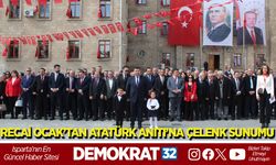RECAİ OCAK’TAN ATATÜRK ANITI’NA ÇELENK SUNUMU
