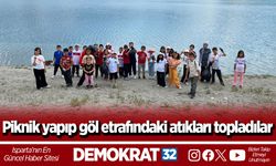Piknik yapıp göl etrafındaki atıkları topladılar