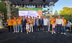 Şampiyon Şarkikaraağaç Belediyespor Kupasına Kavuştu