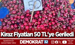 Salı Pazarında Kiraz Fiyatları 50 TL'ye Geriledi