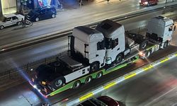 Isparta’da Alt Geçitte TIR Sıkıştı! Trafik Uzun Süre Durma Noktasına Geldi