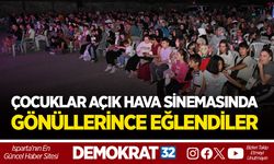 ÇOCUKLAR AÇIK HAVA SİNEMASINDA GÖNÜLLERİNCE EĞLENDİLER