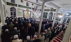 Isparta İstiklâl Camii’nde 17 Yıllık Gelenek Sürüyor