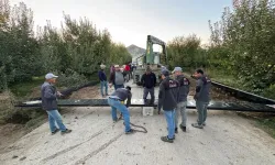 Yenice Köyü’nde Vatandaşlar Tabelaları El Birliğiyle Yeniledi