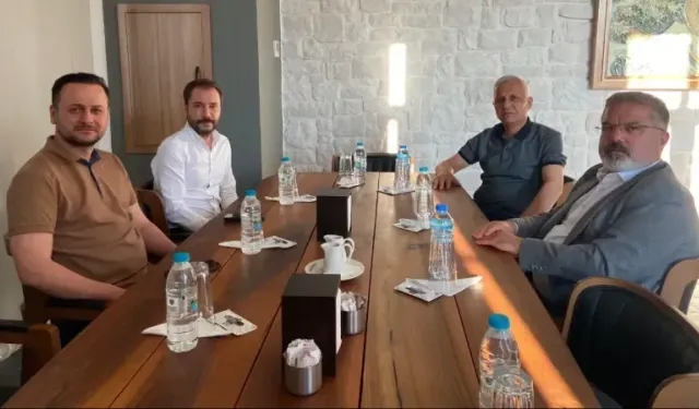 Isparta’da Sürpriz Buluşma: 4 Parti İl Başkanı Aynı Masada
