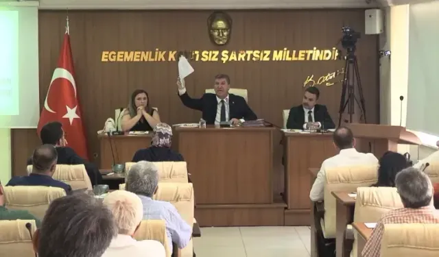Burdur belediye meclisinde gergin anlar