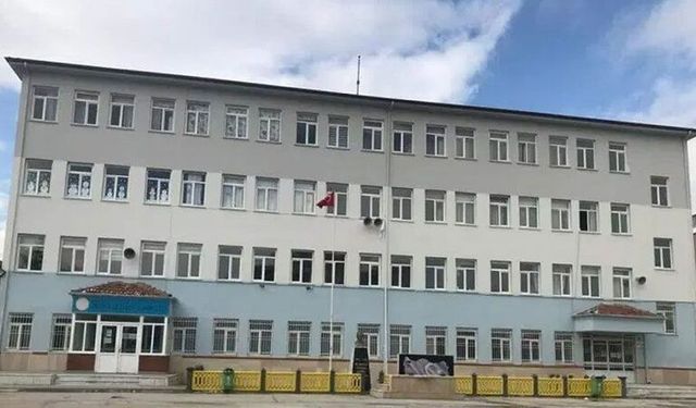 Zehra Ulusoy ve Yedişehitler İlkokulunda eğitim öğretim yeniden başladı