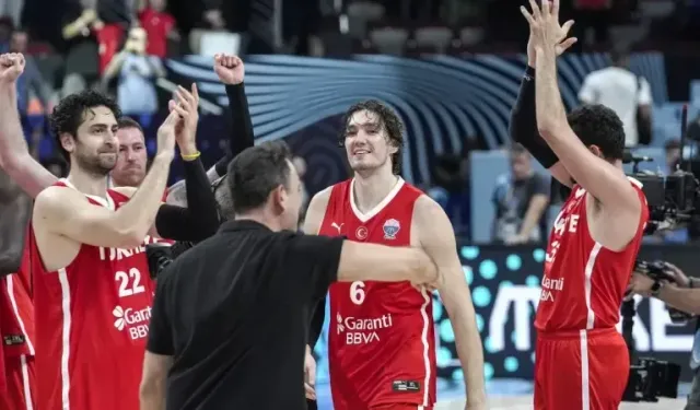EuroBasket 2025’te Tarihi Başarı: 12 Dev Adam Yunanistan’ı Devirdi