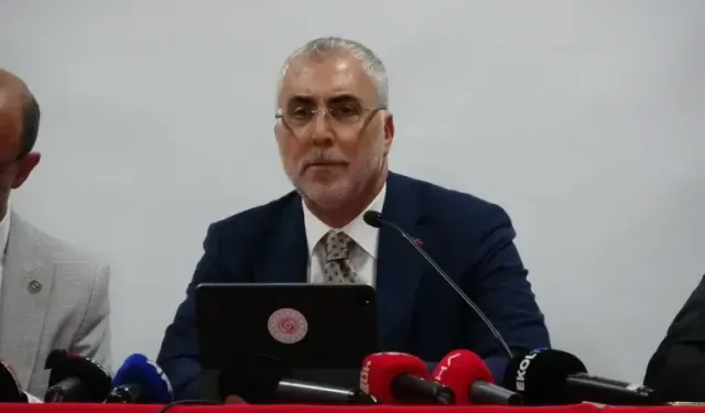 Bakan Işıkhan: "20 çeyrektir kesintisiz büyüme başarımızı sürdürdük"