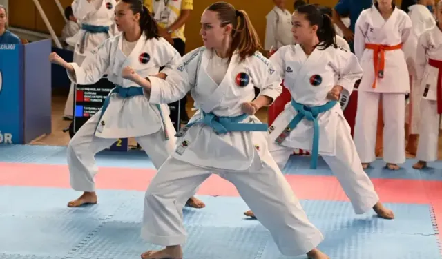 Gaziosmanpaşa’da "Başkanlık Kupası Açık Karate" ile "Masa Tenisi" turnuva heyecanı