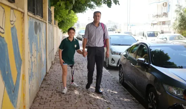 12 yaşındaki Özge yeni protezine kavuştu, okul heyecanı yeniden başladı