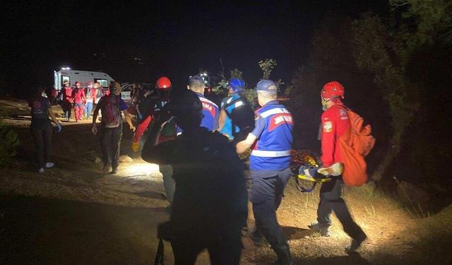 Alanya’da mağarada mahsur kalan 2 çocuk kurtarıldı