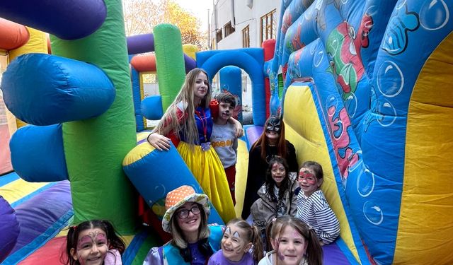 ‘Renkli Düşler’ Etkinliği Çocuklara Neşeli Bir Gün Yaşattı