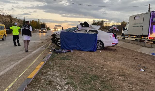 Kavşağa aşırı hızla girerek otomobil sürücüsünün ölümüne neden olan tır sürücüsü tutuklandı