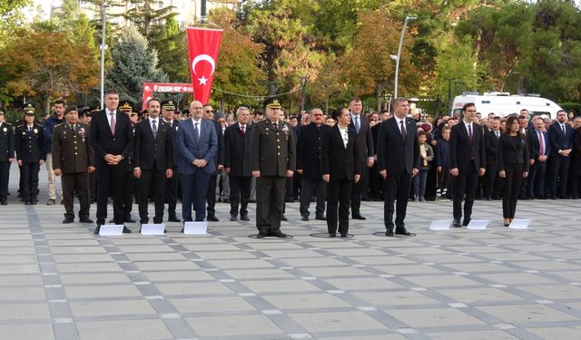 Atatürk, ölümünün 87'nci yılında Burdur'da törenle anıldı