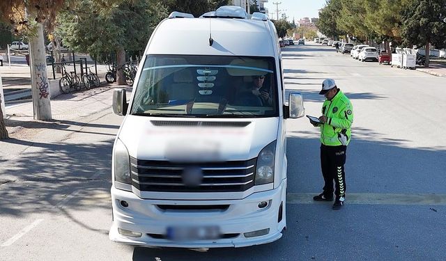 Burdur'da servis araçlarına yönelik denetim