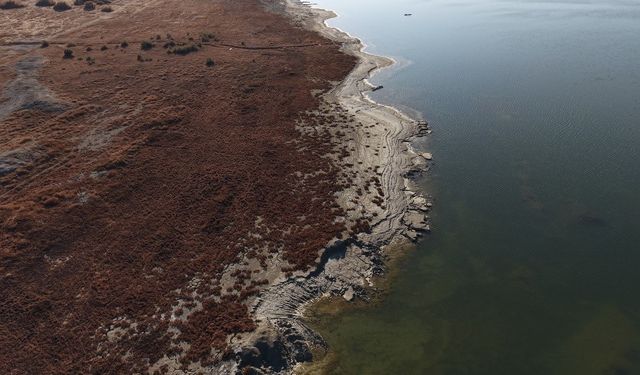 Prof. Dr. Ayşen Davraz: "Burdur'da 50 yıl yetebilecek yer altı suyu bilinçsiz kullanımla 10 yılda bitebilir"