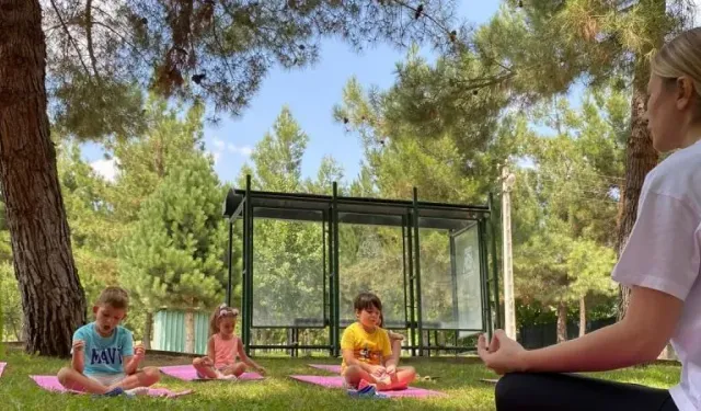 ÇOCUK YOGASIYLA BEDENSEL VE ZİHİNSEL DENGE