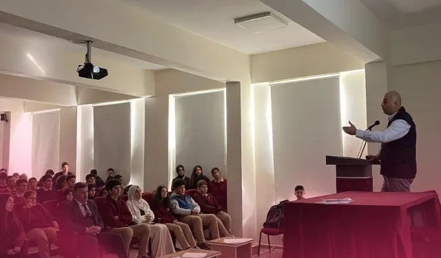 Şarkikaraağaç’ta siber güvenlik farkındalık eğitimleri düzenlendi