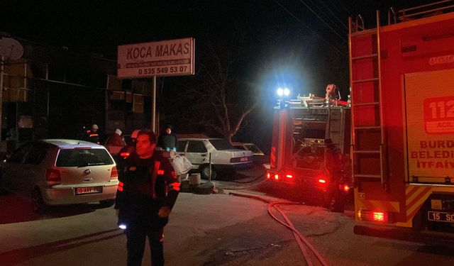 Burdur'da oto yıkamacıda yangın