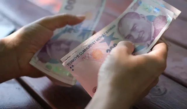 Bahçeli’den Emekliler İçin Ek Zam Mesajı: “Dertleri Bizim Derdimizdir”