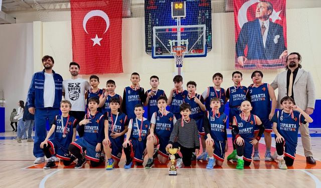 Basketbolda tarih yazdılar: 4’TE 4 YAPTILAR