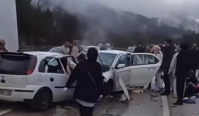 Dereboğazı yolunda  feci kaza ölü ve yaralılar var…