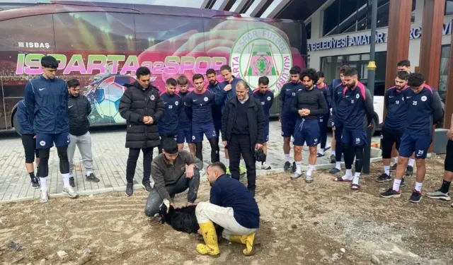 Isparta32spor Camiası Şükür İçin Kurban Kesti