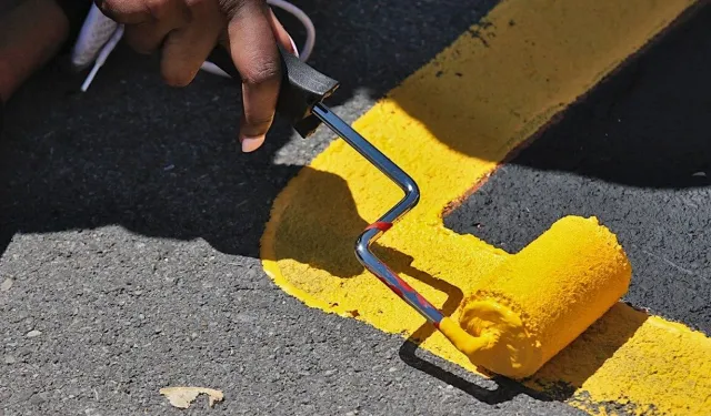 YOL ÇİZGİ BOYASI SATIN ALINACAKTIR