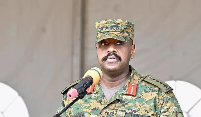 General Önce Türkiyeyi Tehdit Etti. Ardından da…