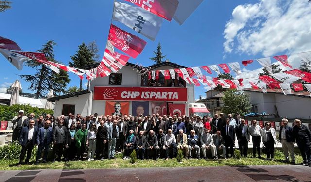 CHP ISPARTA'DA OLAĞANÜSTÜ KURULTAY İÇİN İMZALAR TESLİM EDİLDİ