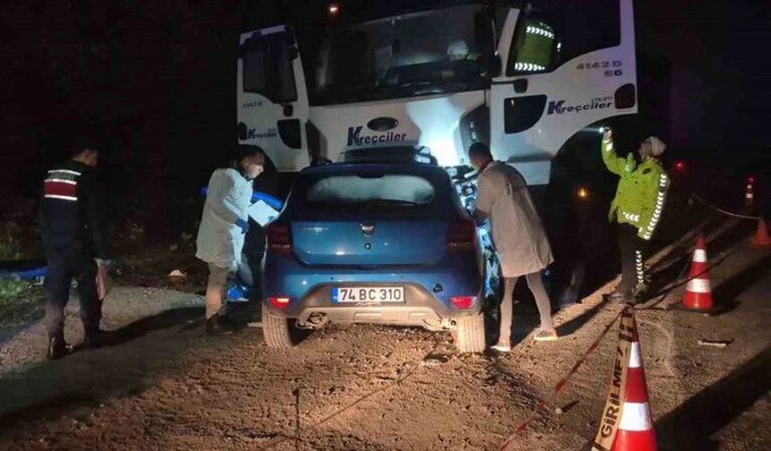 Feci kazada 5 genç öldü! Cenaze aracının şoförü hayatının şokunu yaşadı