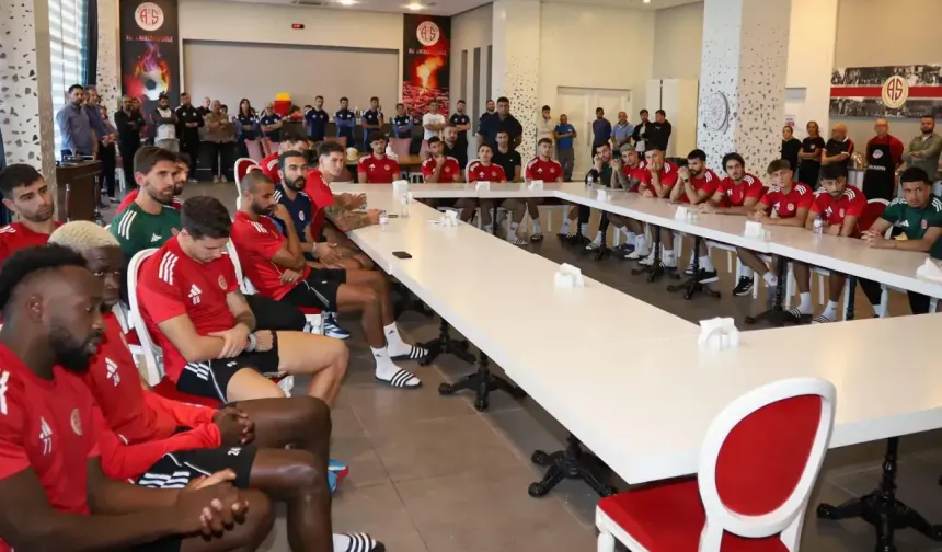 Antalyaspor'da Emre Belözoğlu dönemi sona erdi