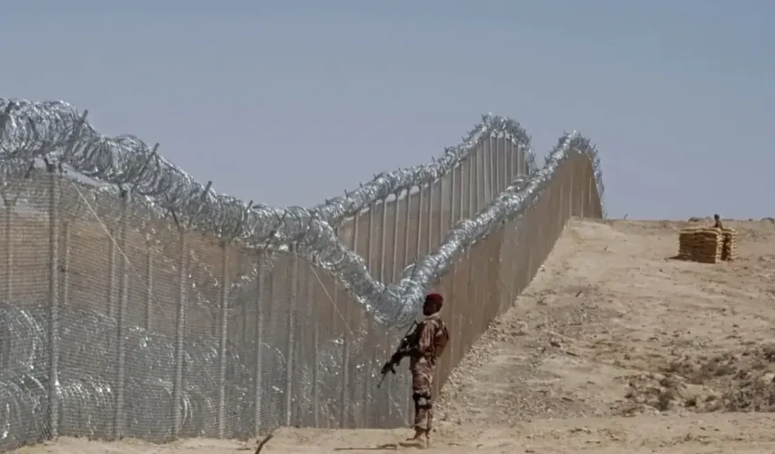 Pakistan-Afganistan sınırında şiddetli çatışma: Savaş uçakları havalandı!