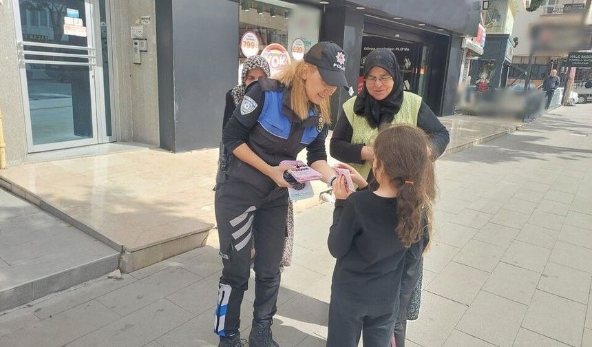 Burdur polisi KADES ve dolandırıcılığa karşı vatandaşları bilgilendirdi