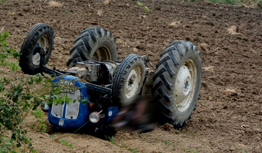 Traktör Devrildi: Ramazan Aslan Hayatını Kaybetti