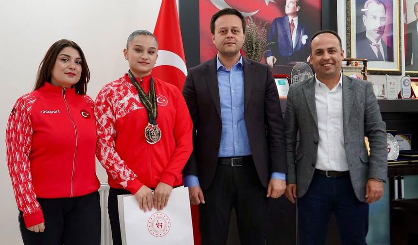 Isparta’dan Avrupaya güç gösterisi! Bir değil, üç madalya!