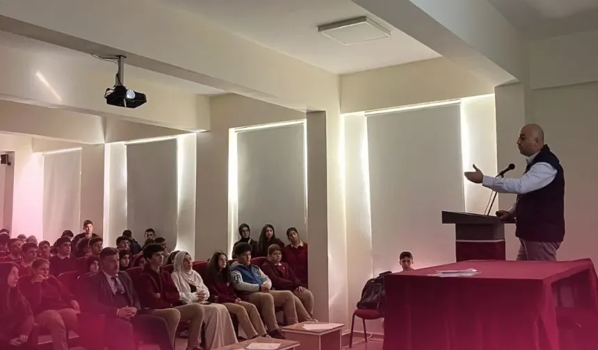 Şarkikaraağaç’ta siber güvenlik farkındalık eğitimleri düzenlendi