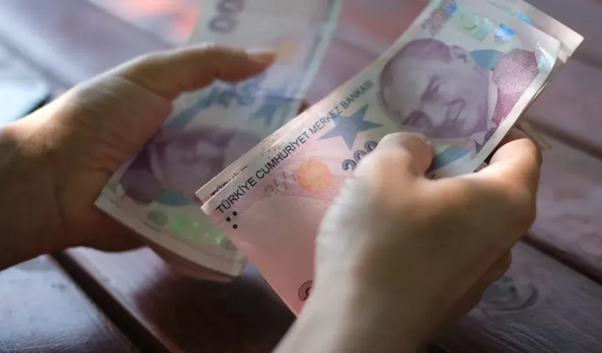 En düşük emekli maaşı 20 bin lira oluyor