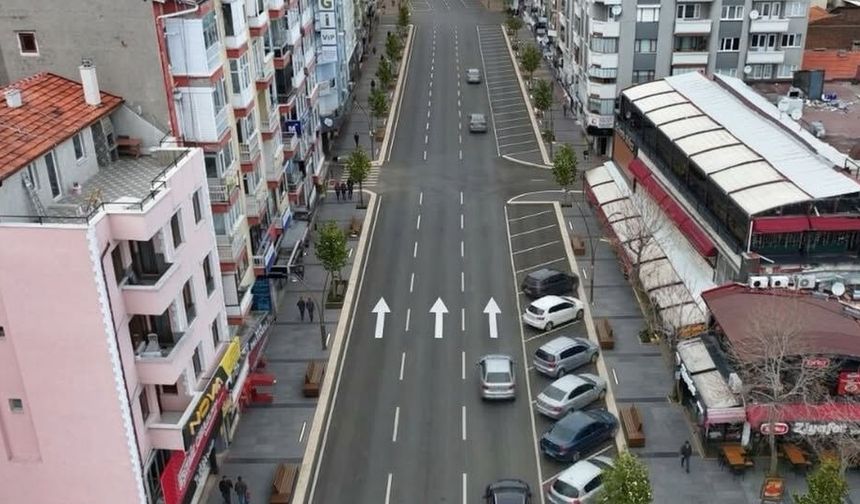 CUMHURİYET CADDESİ İÇİN KARAR VERİLDİ: ÇOĞUNLUK “YENİ DÜZENLEME” DEDİ
