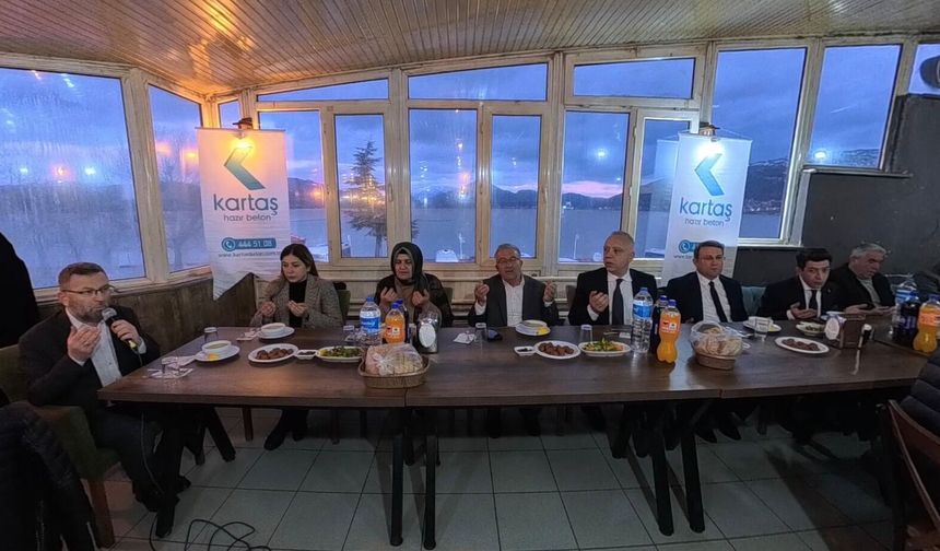 Eğirdir ve Aksulu iş insanları iftarda buluştu