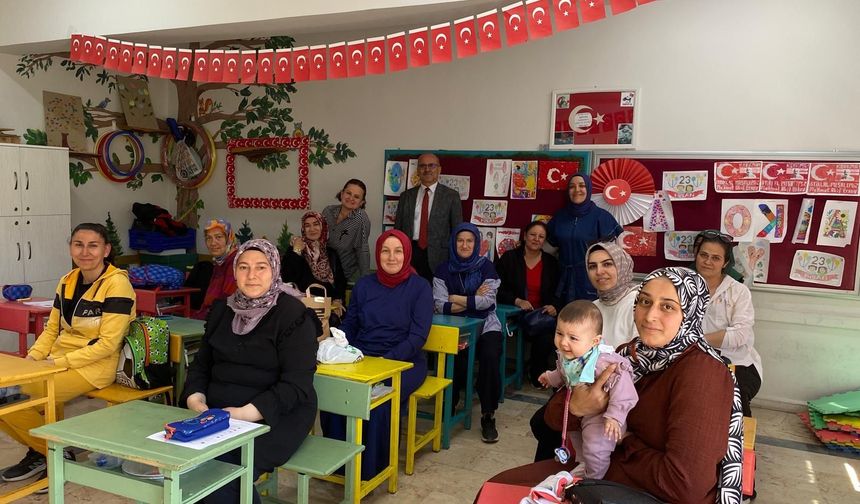 ATATÜRK İLKOKULU’NDA AİLE OKULU KURSLARININ İKİNCİSİ BAŞLADI