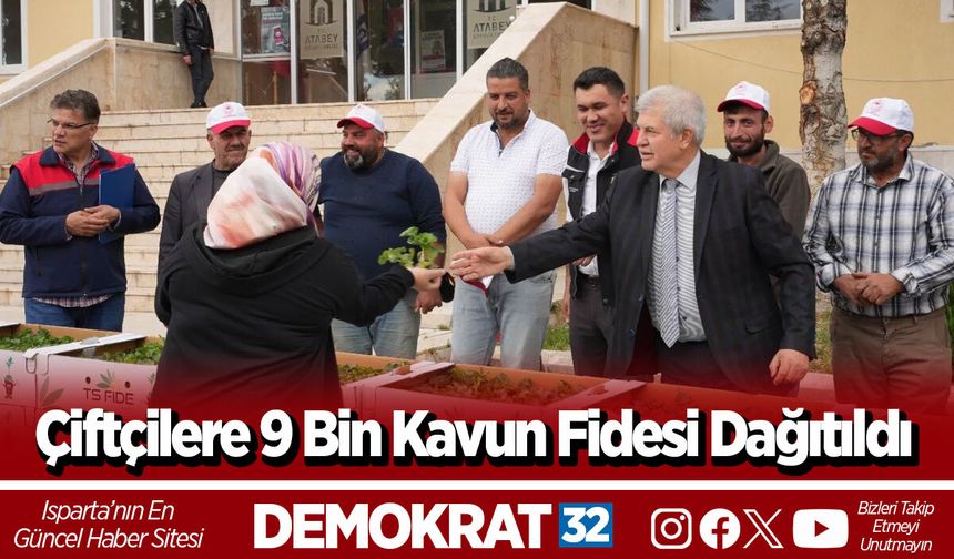 Çiftçilere 9 Bin Kavun Fidesi Dağıtıldı