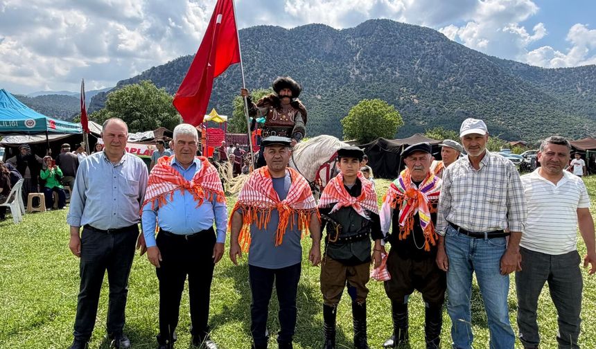YÖRÜK ŞÖLENİNDE BİNLERCE YÖRÜK SERPİL KÖYÜ’NDE BULUŞTU