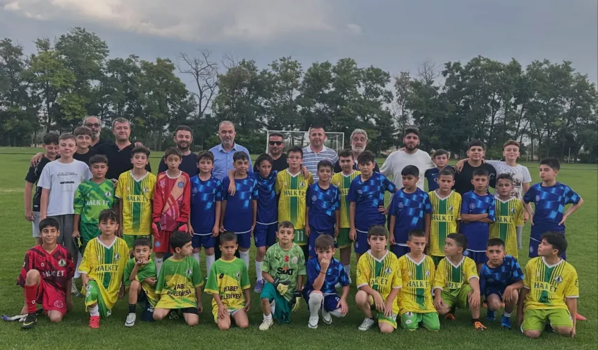Başkan Serdar Pehlivan, Atabey Spor'un Birlik ve Beraberlik Maçına Katıldı
