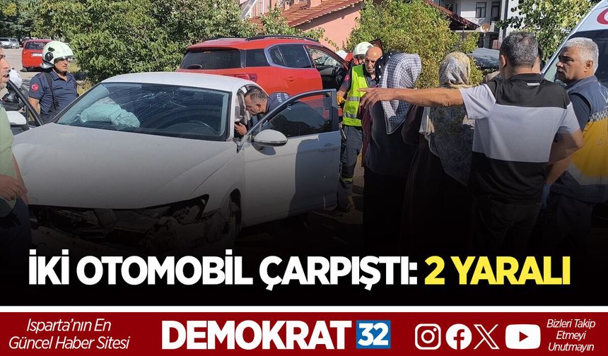 İKİ OTOMOBİL ÇARPIŞTI: 2 YARALI